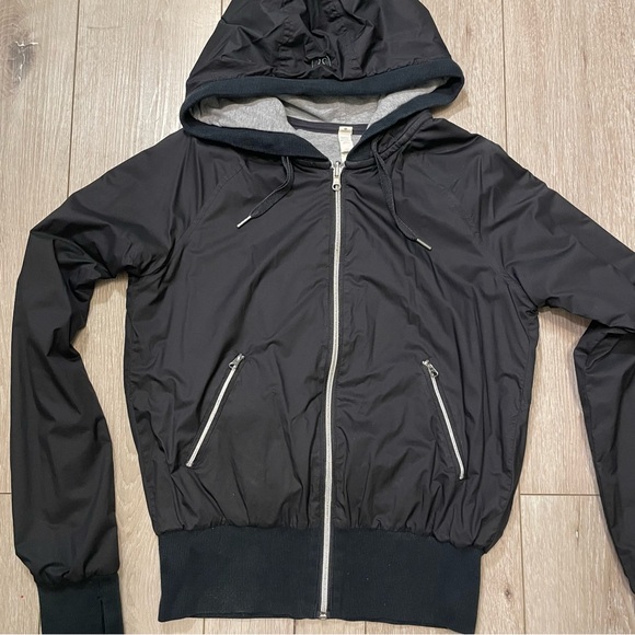 Lululemon Swell Reversible Hooded Jacket Black‎ Gray Women's Size 6 - Picture 2 of 7